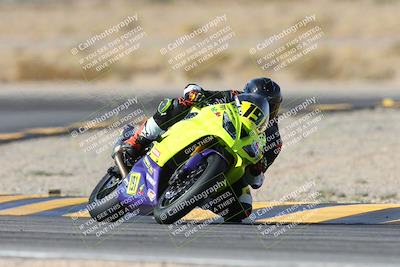 media/Dec-08-2024-CVMA (Sun) [[267e5a7075]]/Race 2-Amateur Supersport Open/